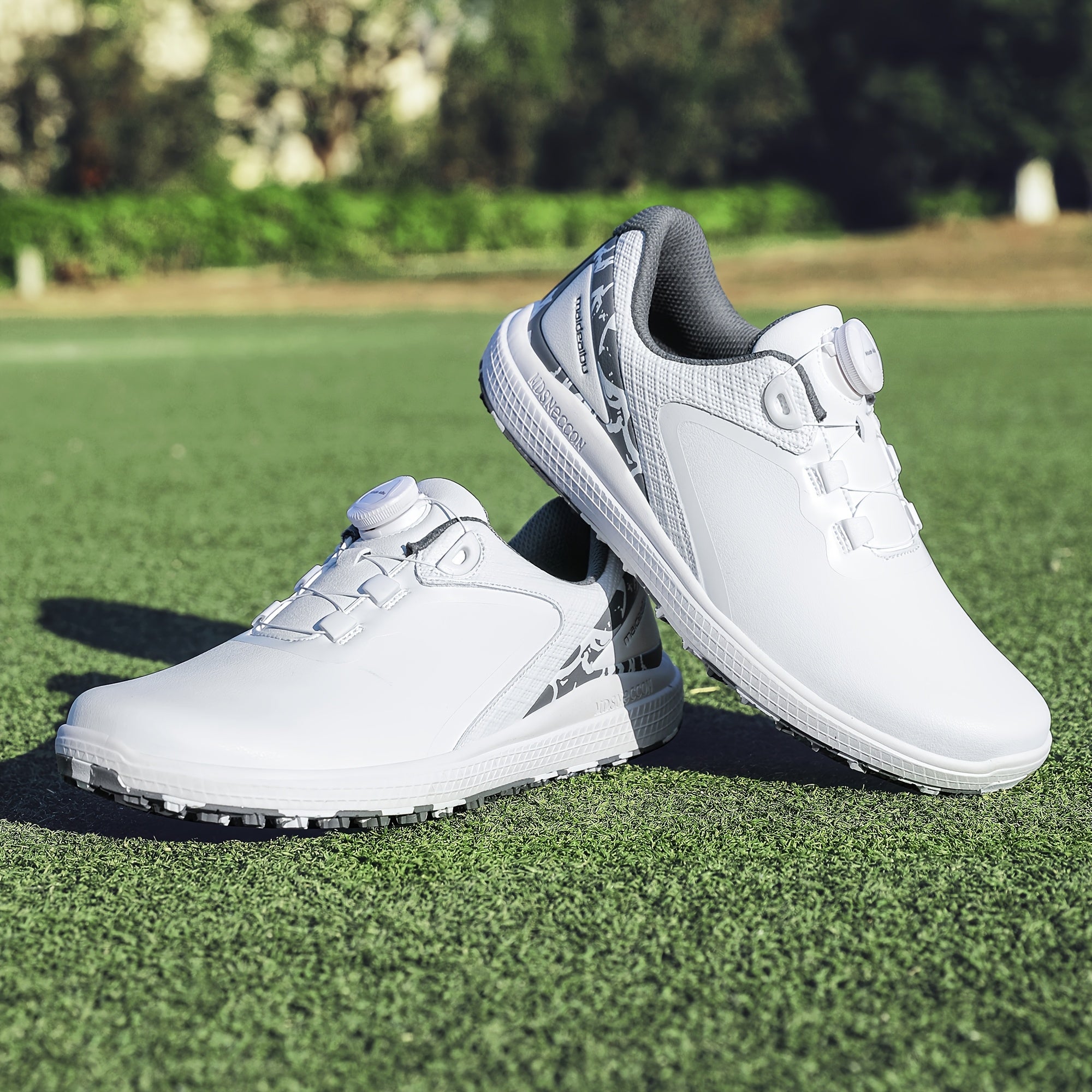 Ladies' Golf Shoes - Slip-Resistant All-Season Performance