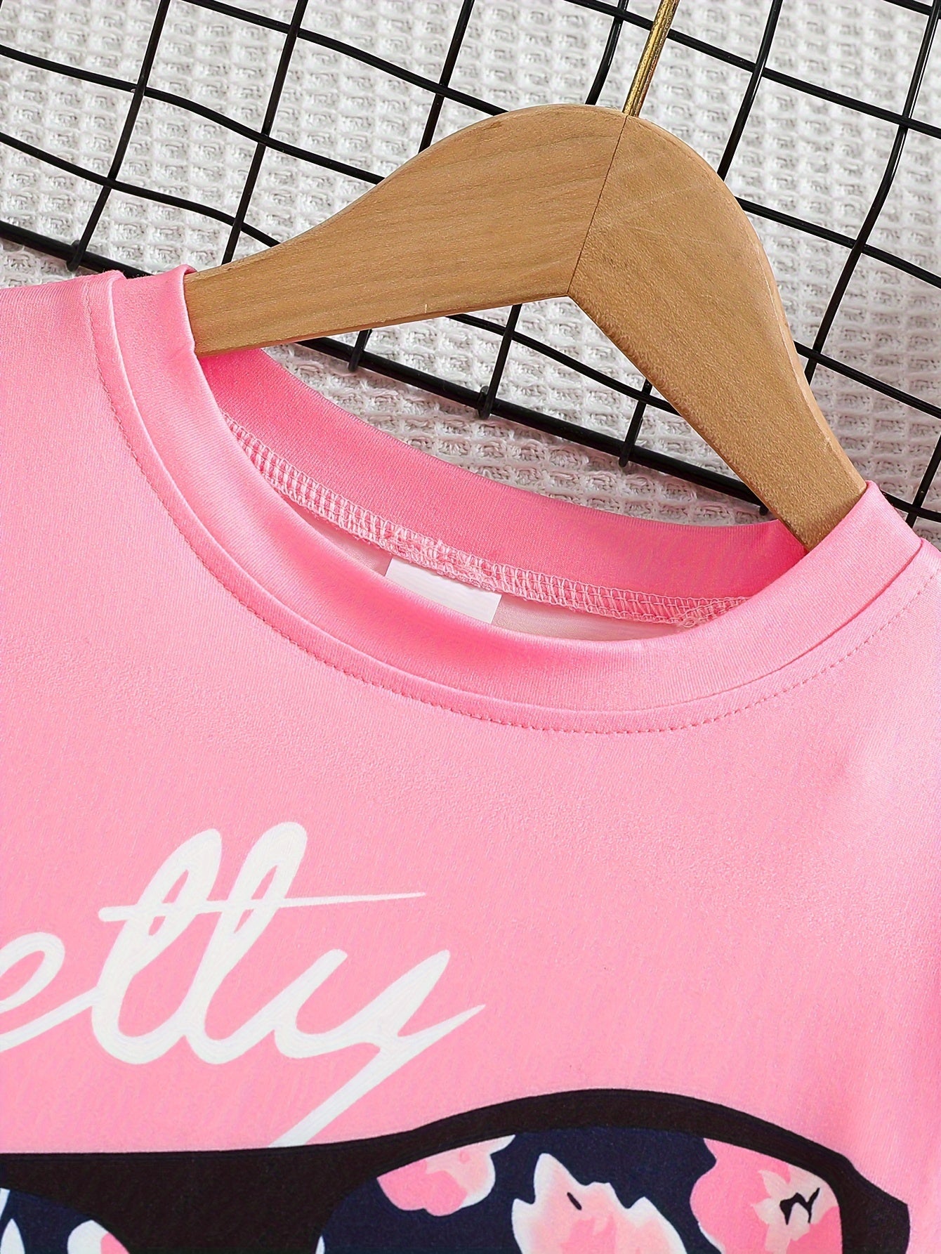 2pcs Girls' Clothing Party Slogan Large Glasses Print Pattern Drop Shoulder Irregular Hem Design Loose Short Sleeve T-Shirt + Floral Print Skinny Nine-Tenths Bottoms Set Girls' Summer Outfit Holiday Gift Girls' Fashion Casual - The Superior Findings Depot