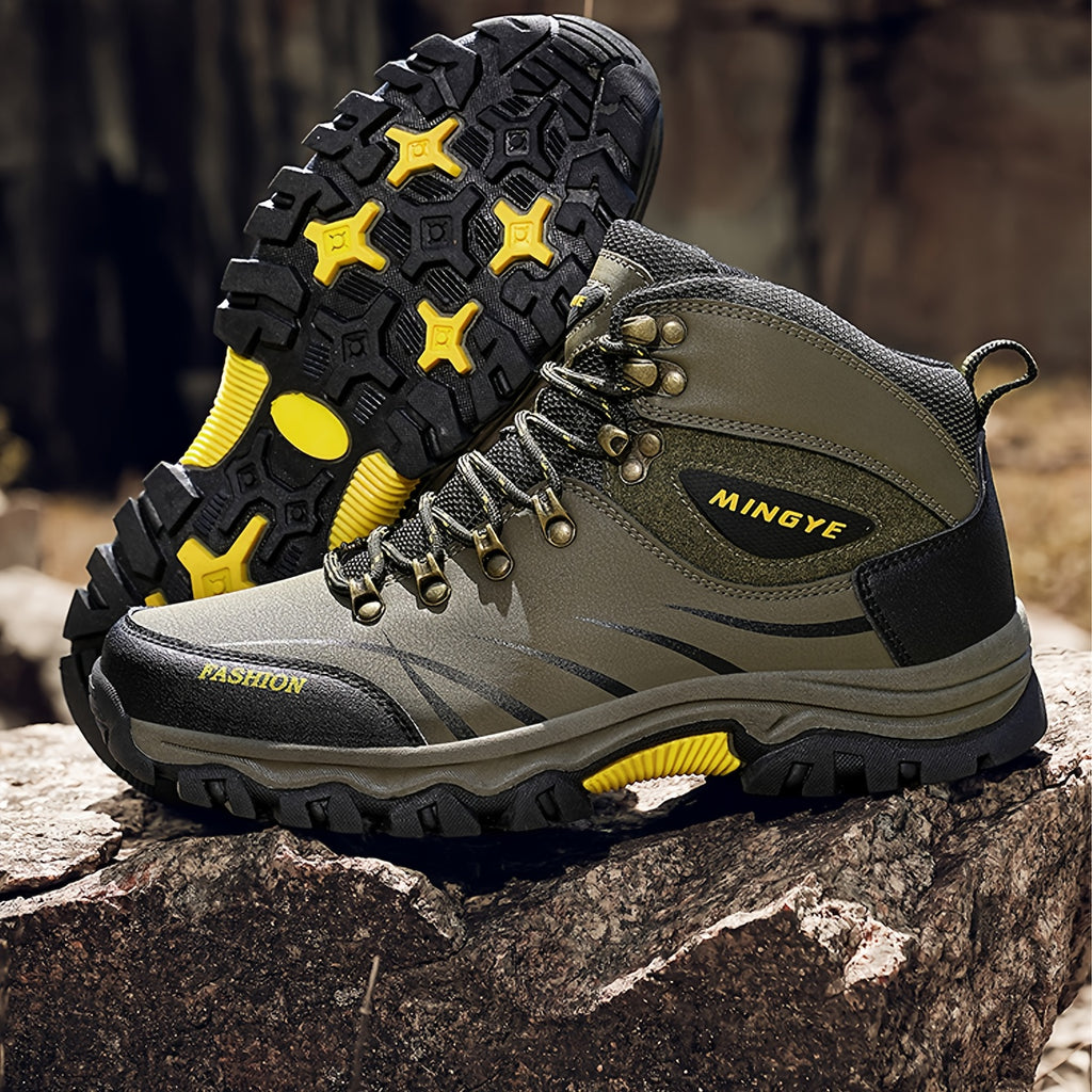 Izicathulo Zezemidlalo Zangaphandle Eziphezulu Zabesilisa - Ukugijima Nokuhamba Ngezinyawo Endleleni