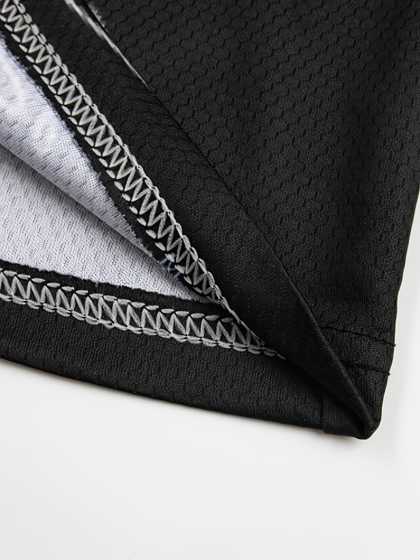 Ihembe Lamadoda Elinombala Obomvu Nelinemikhono Emide Eliprintiwe Nenhlanzi - Elishesha Ukomisa