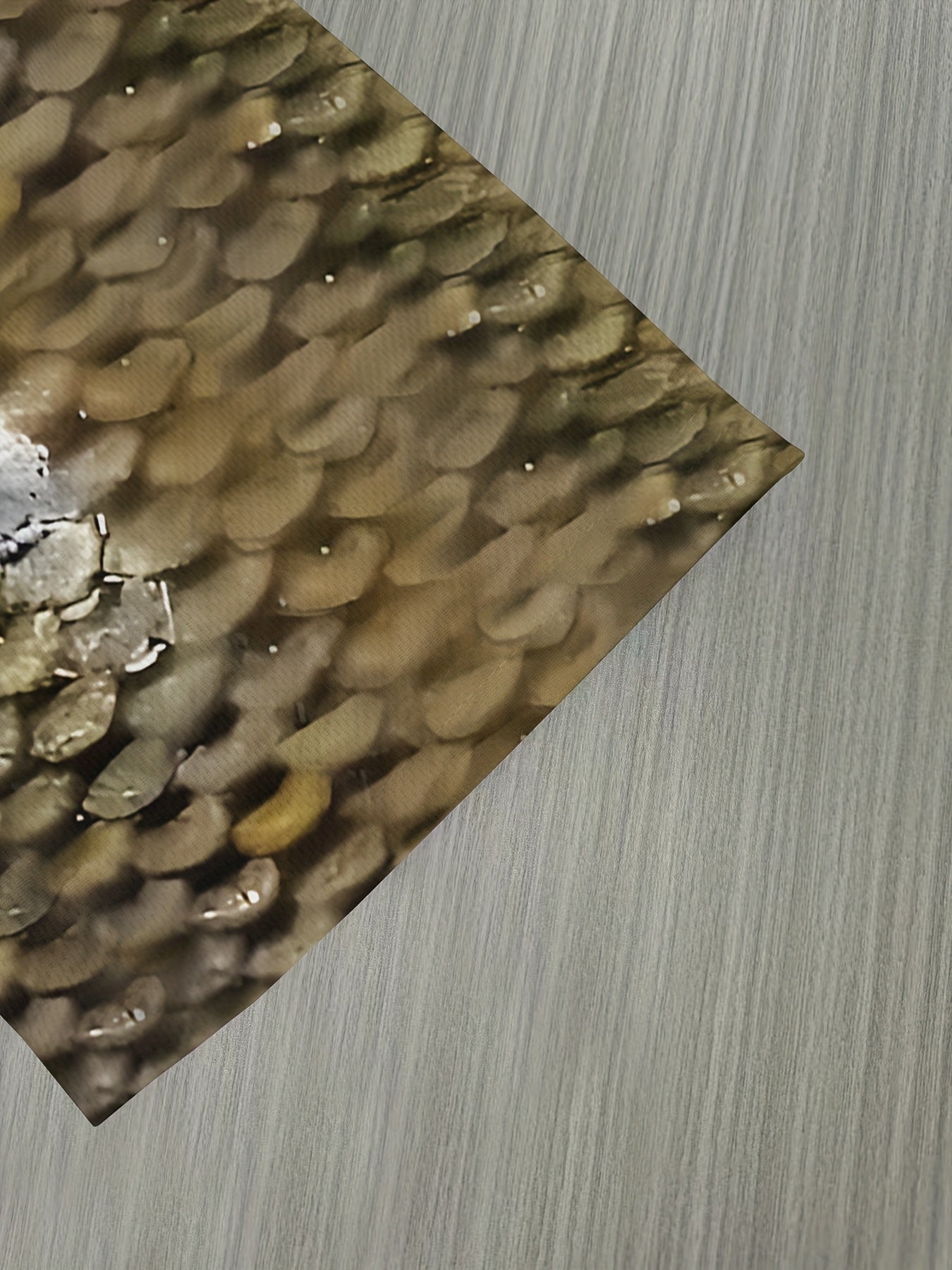 Ihembe Lamadoda Elinemifanekiso Yezinhlanzi Eziyi-3D - Elimnyama Elinezinhlanzi Ezigolide Nezimhlophe