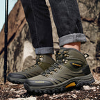 Izicathulo Zezemidlalo Zangaphandle Eziphezulu Zabesilisa - Ukugijima Nokuhamba Ngezinyawo Endleleni