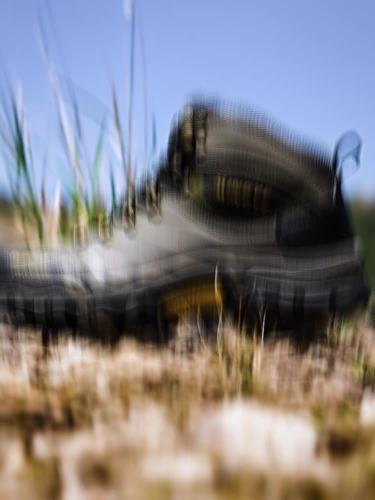 Izicathulo Zezemidlalo Zangaphandle Eziphezulu Zabesilisa - Ukugijima Nokuhamba Ngezinyawo Endleleni