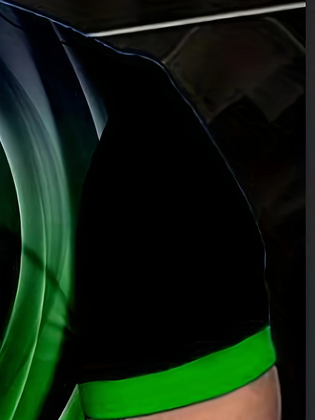 Ihembe Lamadoda Elinemikhono Emifushane Yasehlobo - Iphethini Yejiyometri Ekhanyayo Eluhlaza Okwesibhakabhaka