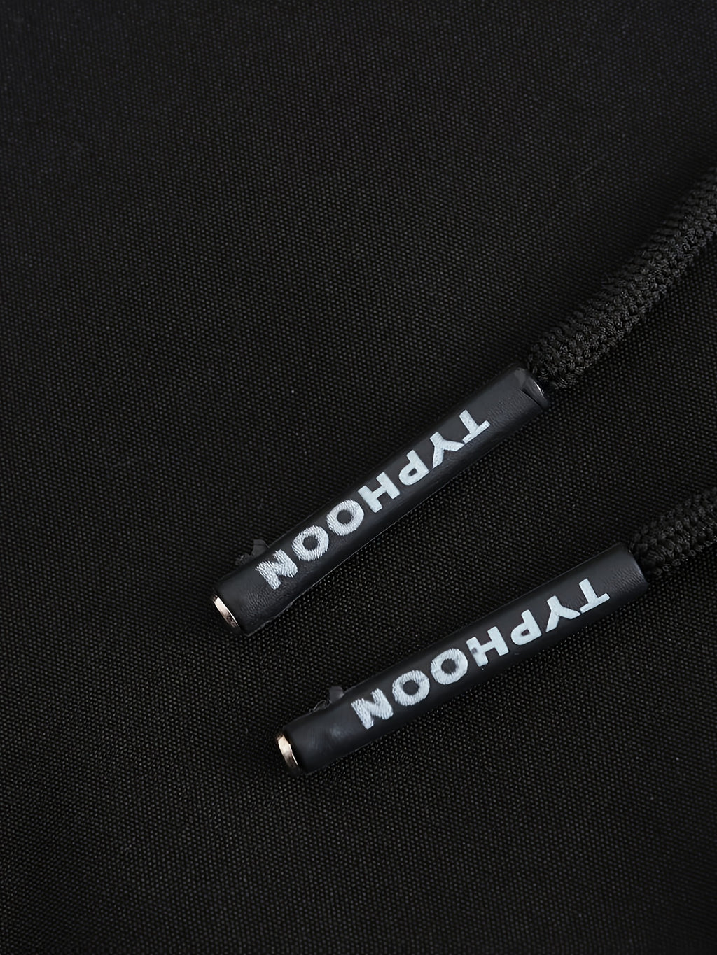 Ijazi Labesilisa Elinesitayela Sezemidlalo Eline-Hooded - Ibhomu Lephethini Lejiyomethri