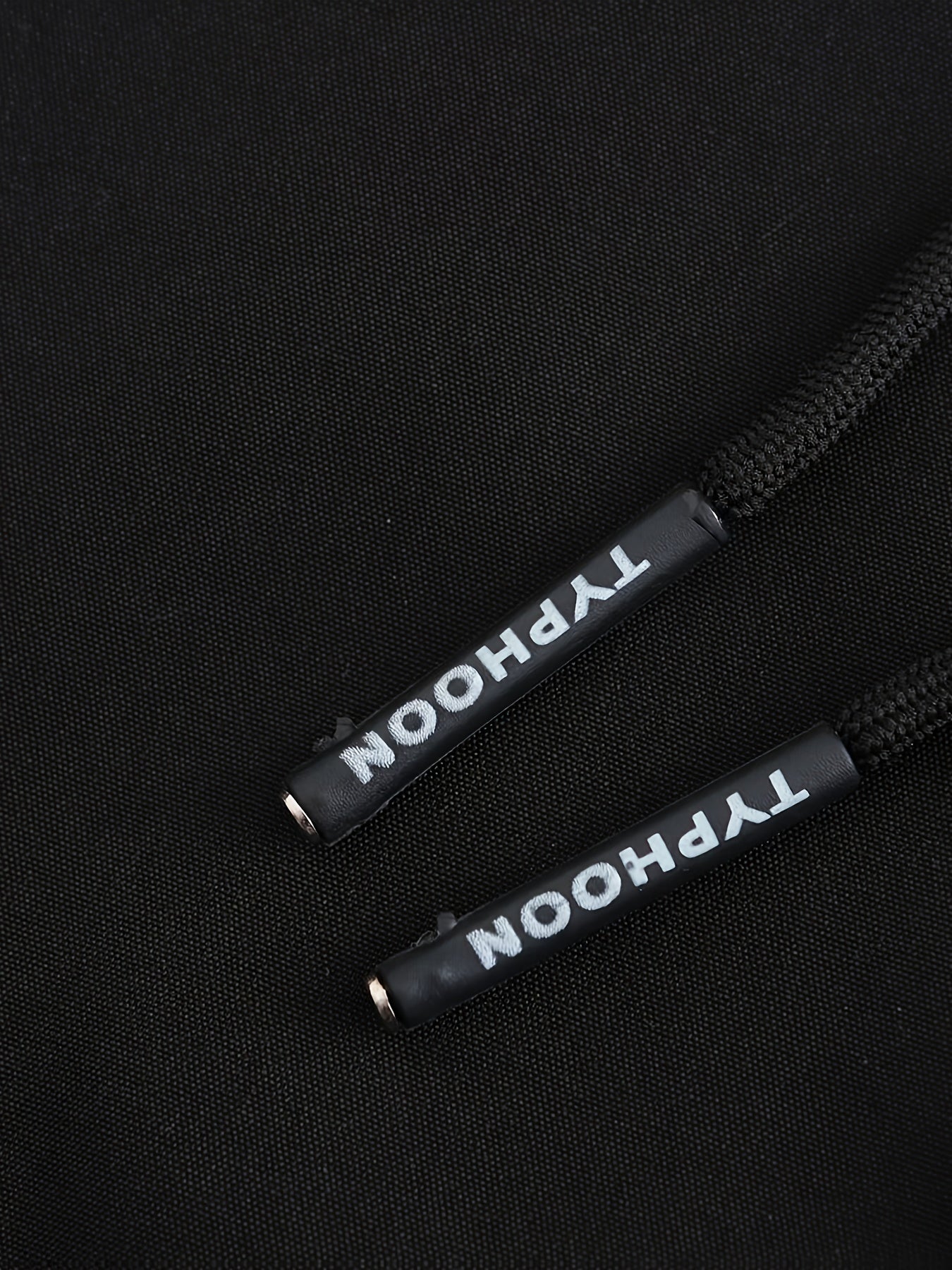 Ijazi Labesilisa Elinesitayela Sezemidlalo Eline-Hooded - Ibhomu Lephethini Lejiyomethri