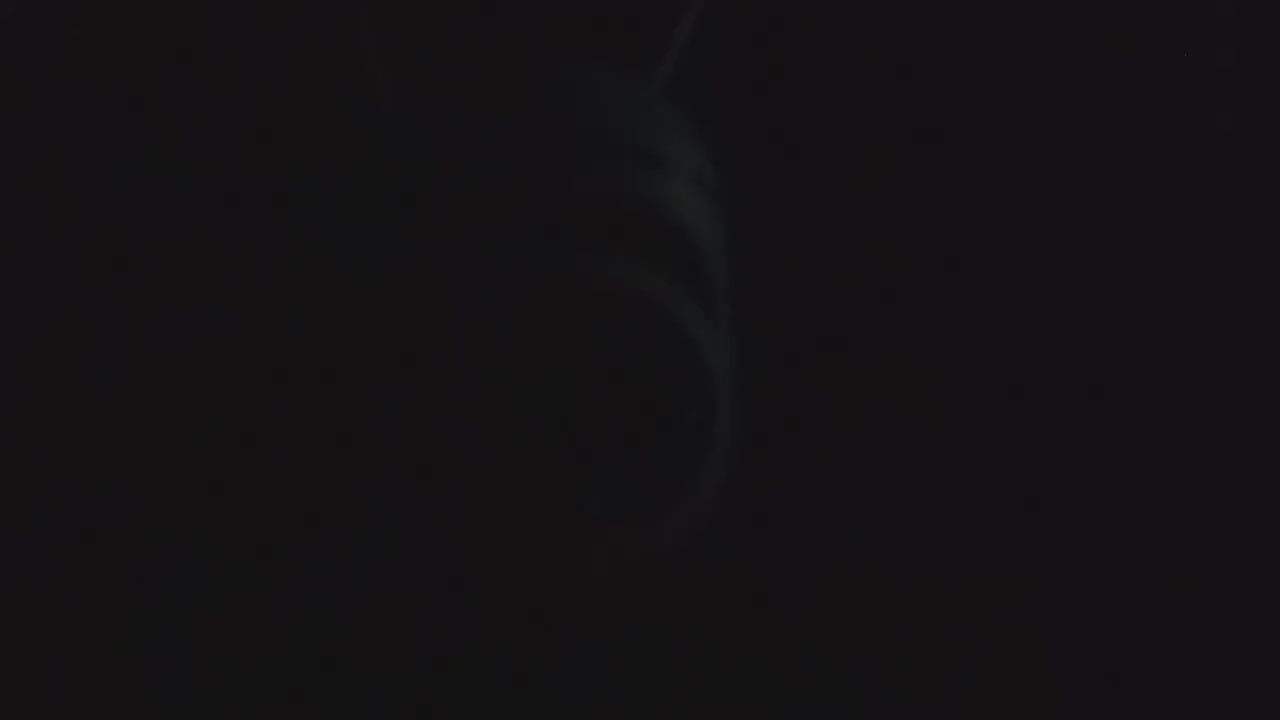 Amakhamera okuphepha e-WiFi e-HD angu-4 ahambisana ne-APP angu-1080P ane-PTZ, i-Dual Audio, i-LED Night Vision, i-Alarm Yokuthola Ukunyakaza, Efakwe Odongeni, Ukusetshenziswa Kwangaphakathi/Ngaphandle, Angangeni Manzi, Umbala we-2MP